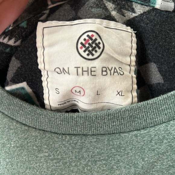 On the Byas by PacSun Tshirt - Picture 3 of 3